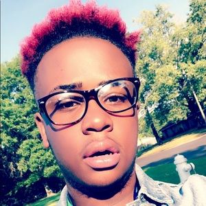 Meet your Posher, Adrian